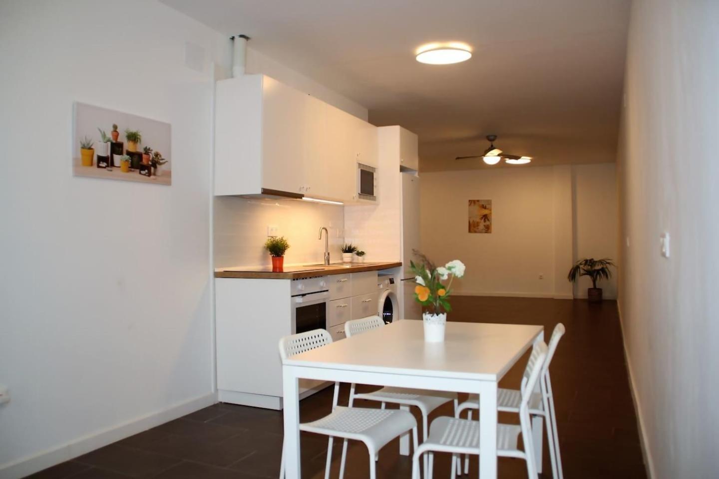 La Caramba Amplio Apartamento En La Playa Malaga Zewnętrze zdjęcie