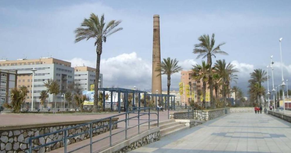 La Caramba Amplio Apartamento En La Playa Malaga Zewnętrze zdjęcie