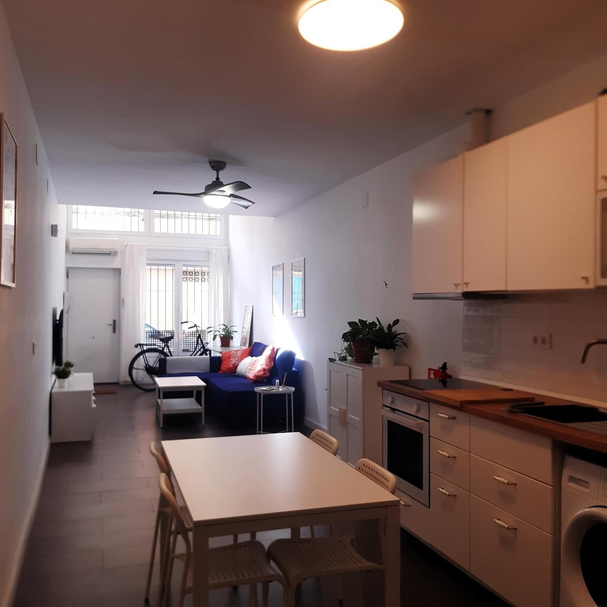 La Caramba Amplio Apartamento En La Playa Malaga Zewnętrze zdjęcie