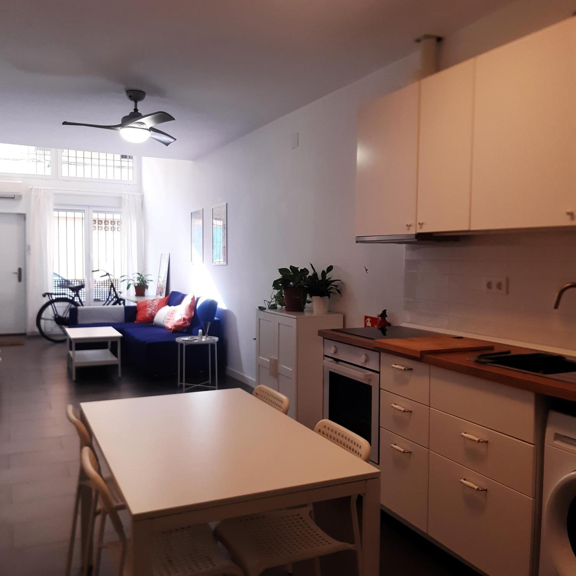 La Caramba Amplio Apartamento En La Playa Malaga Zewnętrze zdjęcie