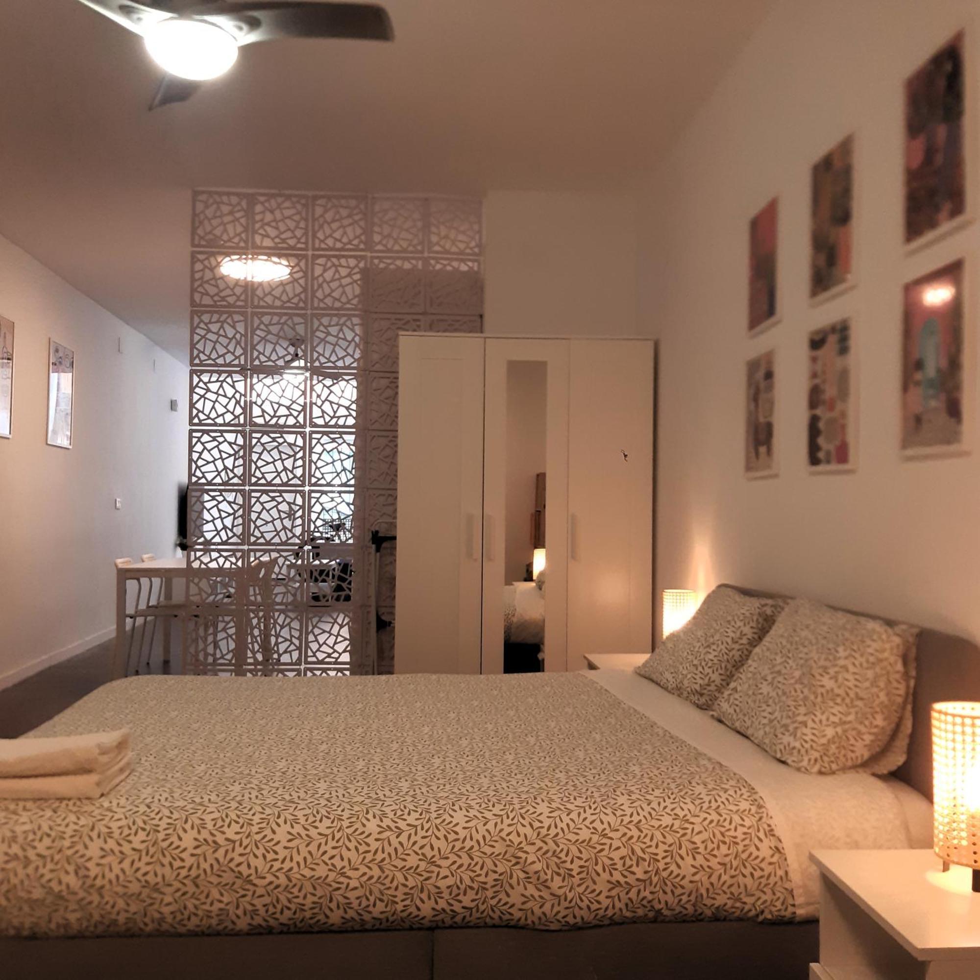 La Caramba Amplio Apartamento En La Playa Malaga Zewnętrze zdjęcie